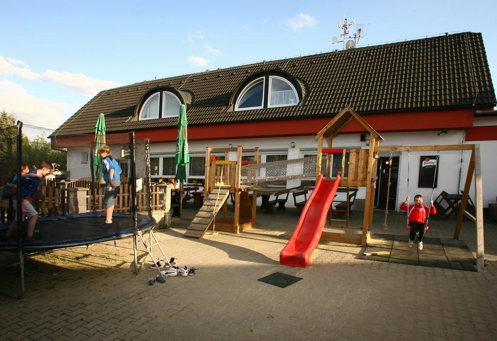 Penzion Fajn *** Pardubice Ruang foto
